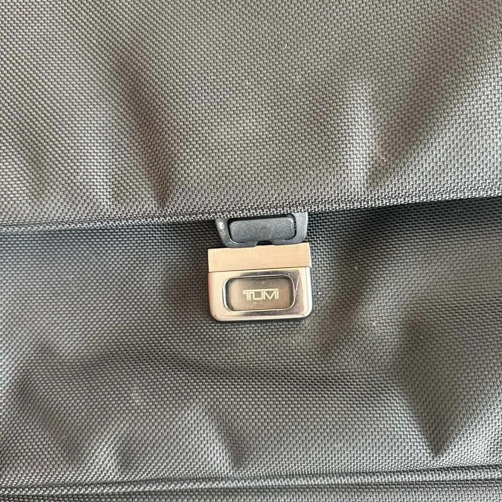 TUMI Business Bag Briefcase Black Solid Used